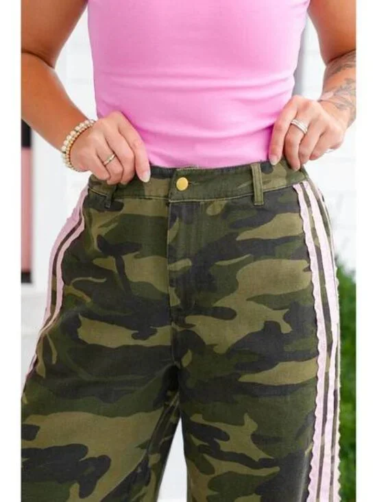 Oddi Los Angeles Washer Camo Wide Leg Pants with Pink Lace Trim S - Picture 4 of 16